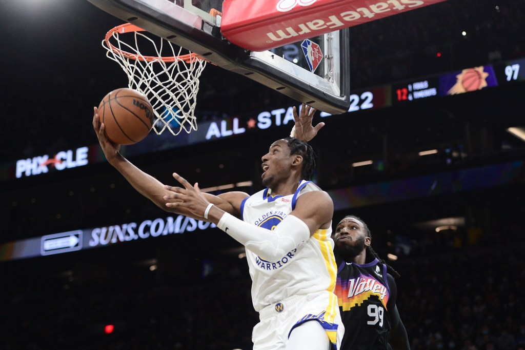 Watch: Jonathan Kuminga makes incredible, overlooked move at the rim vs.&nbsp;Suns